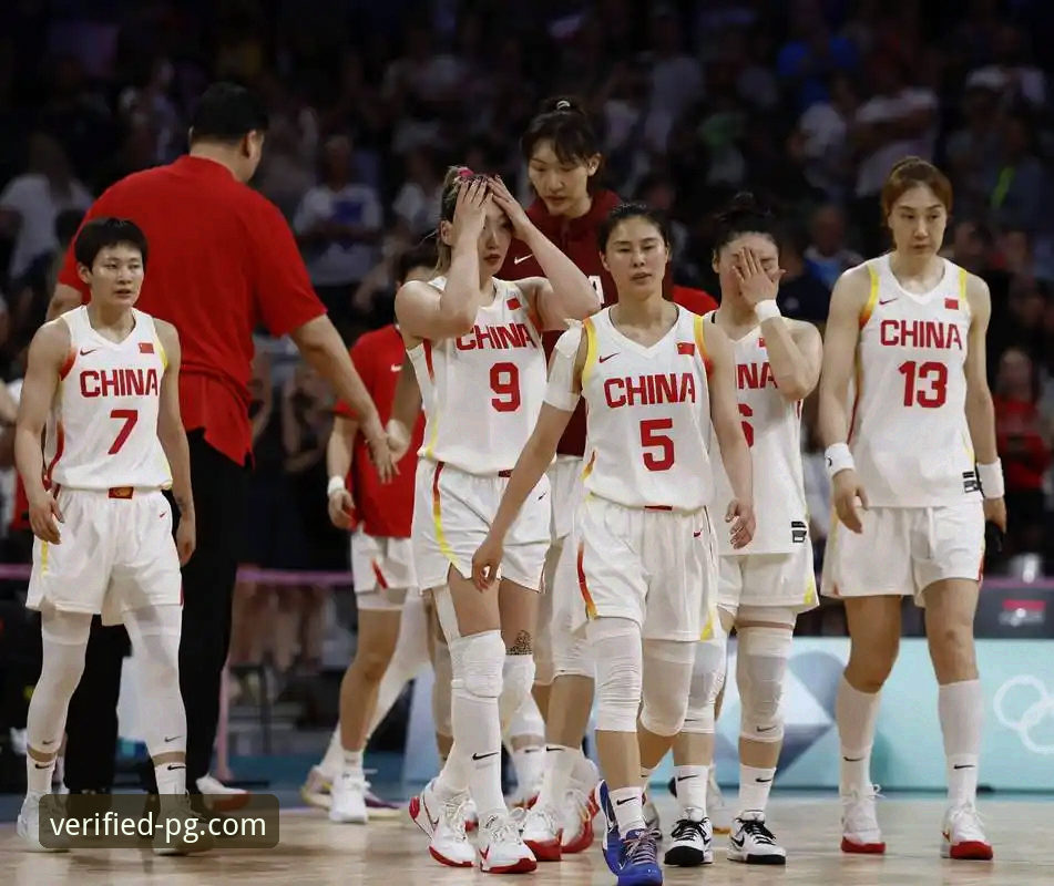 战术博弈与平台选择：深度解析中国女篮的变阵艺术与信息获取的精准之道